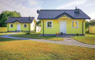 Фото Дома для отпуска Two-Bedroom Holiday Home in Dabki г. Домбки